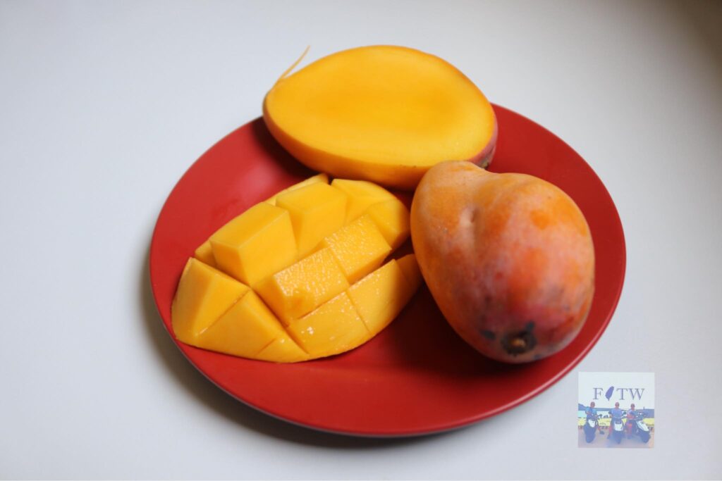 Pipa Mango (枇杷芒果, Pí pá máng guǒ)