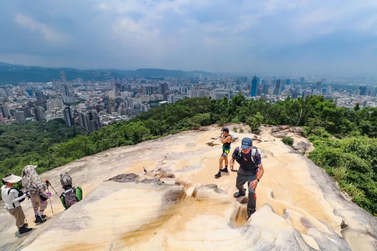 Battleship Rock 軍艦岩